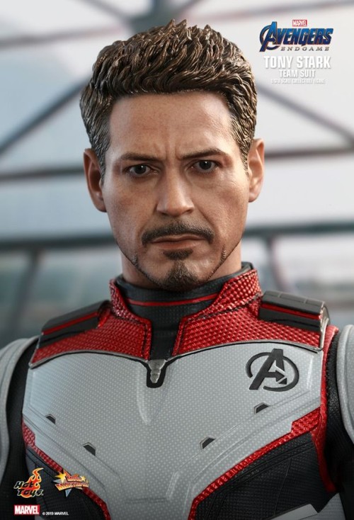 Tony stark store hot toys endgame